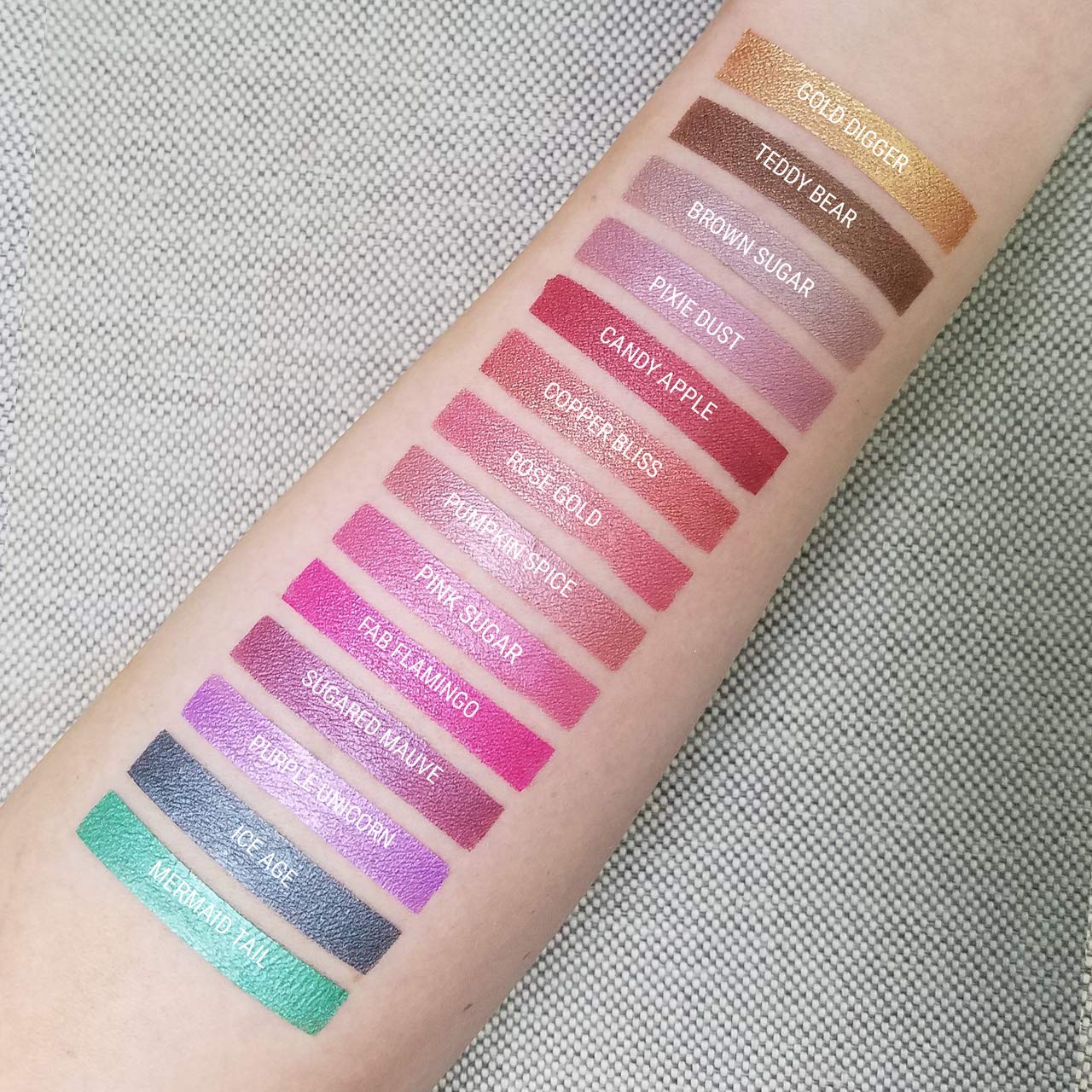 Aromi Copper Metallic Liquid Lipstick | Bronze Lip Color with Shimmery Finish, Long-lasting, Waterproof, Vegan, Cruelty-free, Handmade (Copper Bliss)