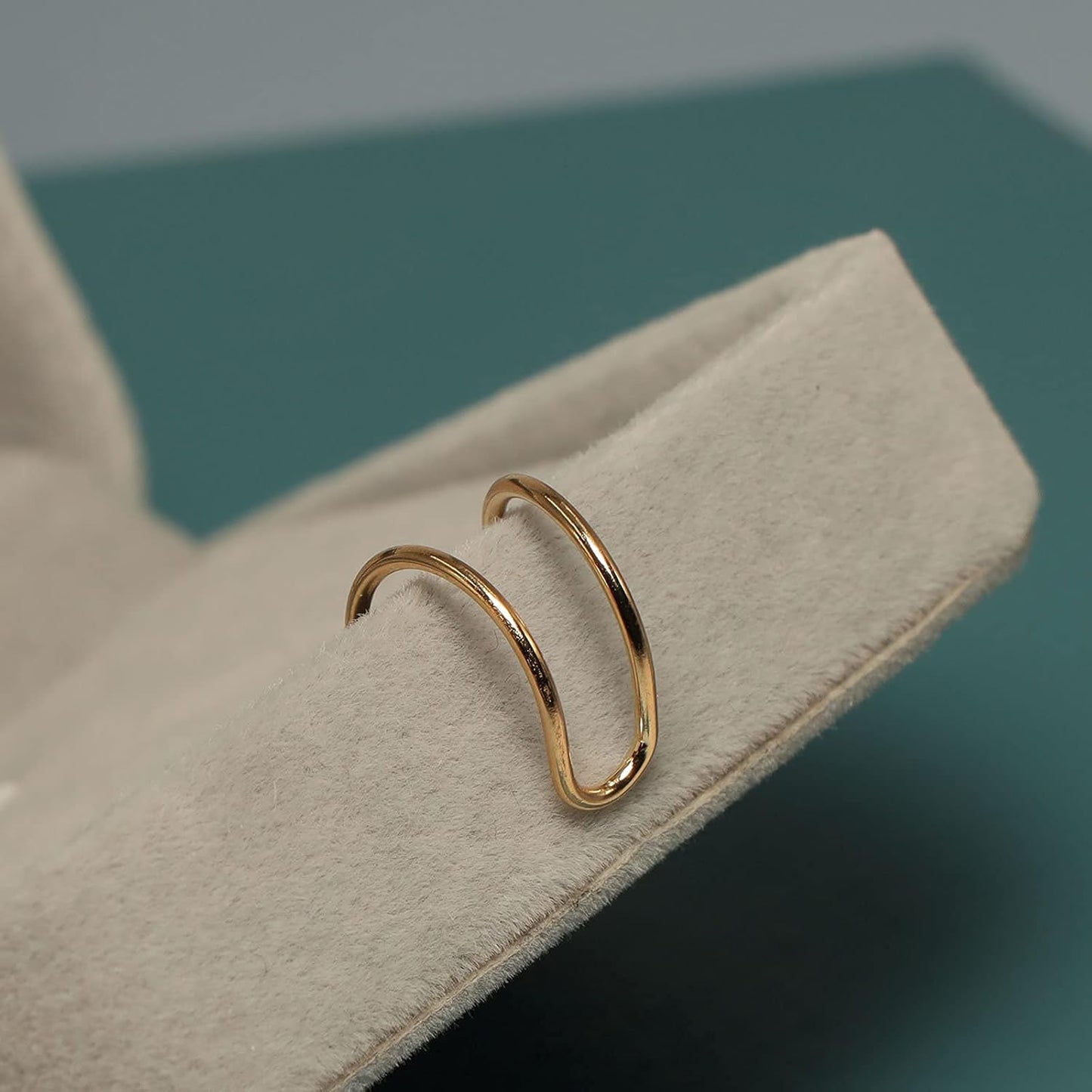 Cute Non-pierced Earrings Ear Cuff Ear Clip Minimalist Unilateral Earrings Cartilage Unique Ear Crawler Ear Climber Fashion Gold Ear Jewelry for Women