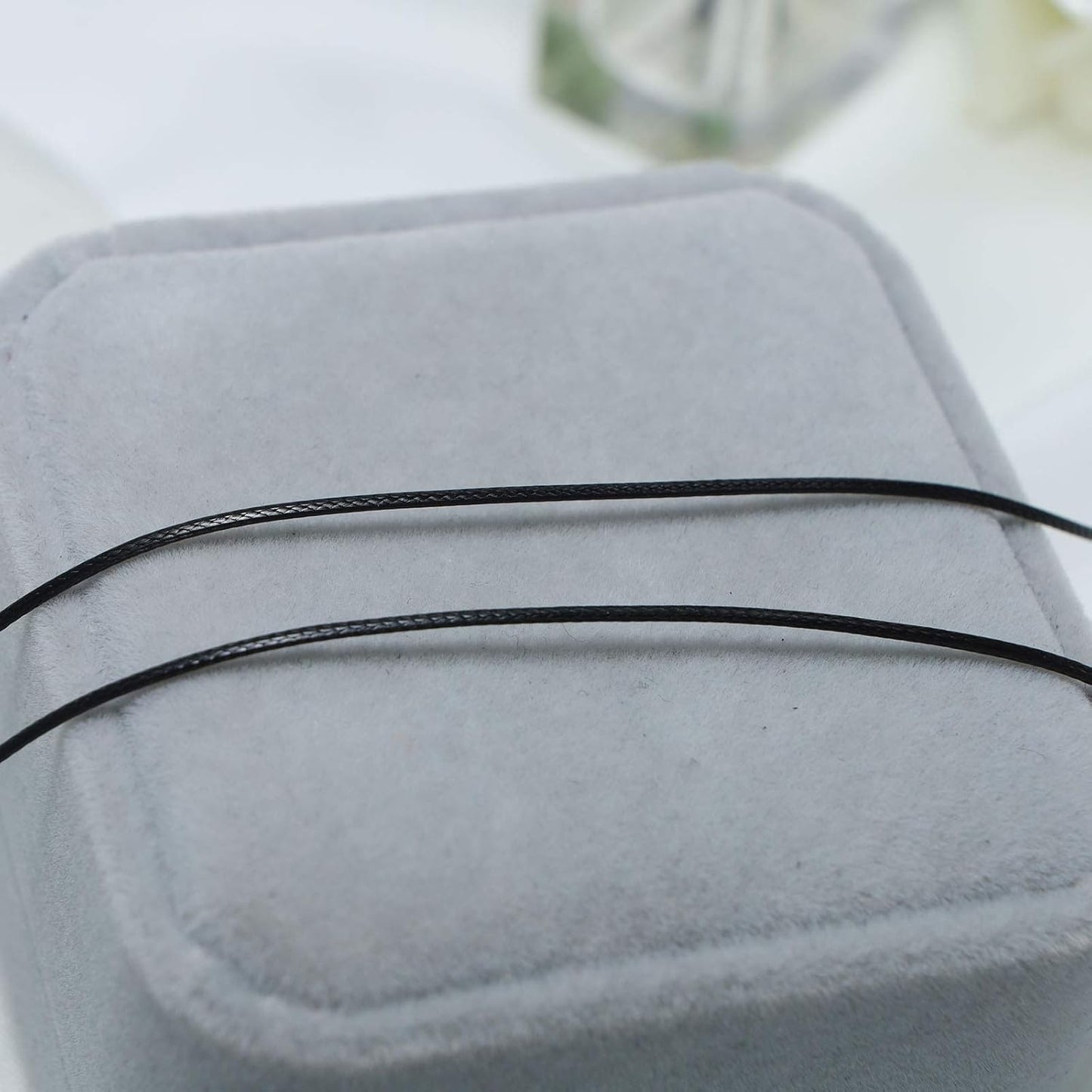 Fashion Silver Tiny Love Choker Necklace Chain Dainty Leather Collar Short Necklace Punk Charm Jewelry for Women and Girls